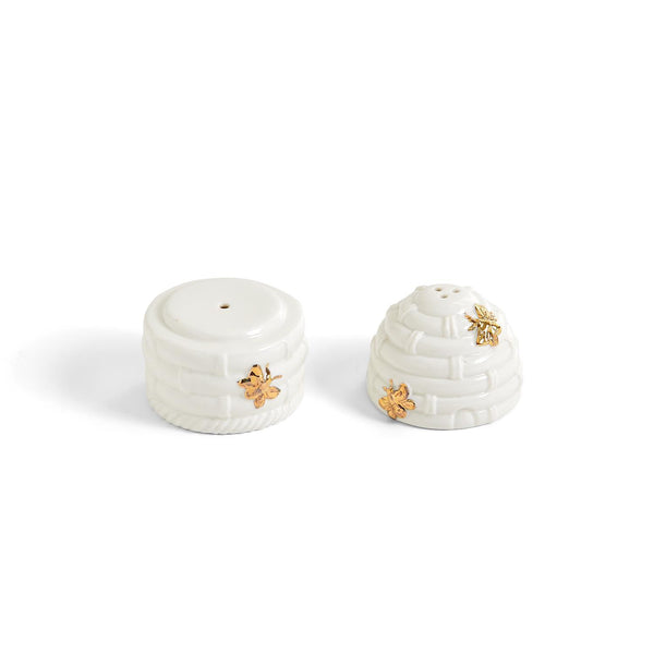 http://www.roomtonic.com/cdn/shop/products/Bee-Hive-Salt-Pepper-Shaker-Set-2_grande.jpg?v=1631466597