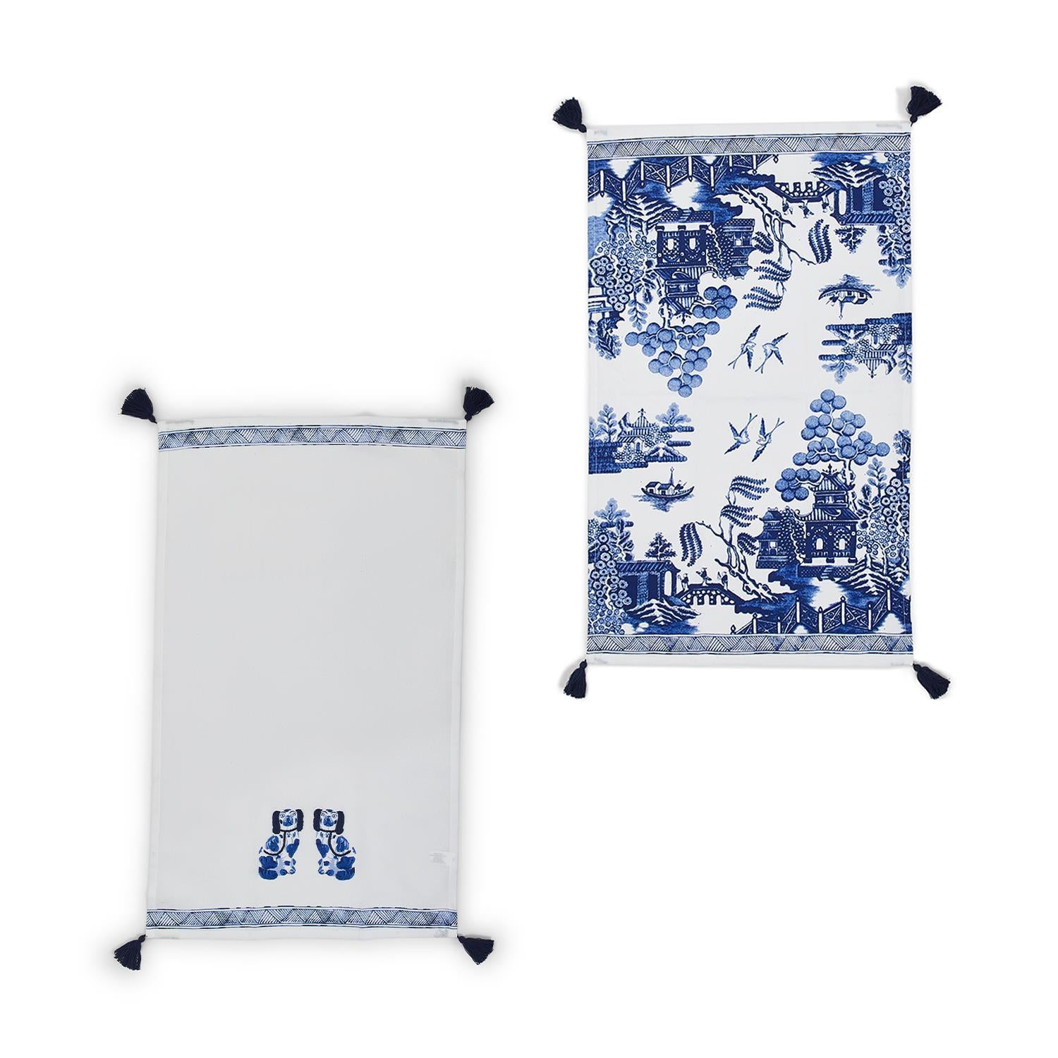 https://www.roomtonic.com/cdn/shop/products/Chinoiserie-Blue-White-Staffordshire-Dogs-Dish-Towel-2.jpg?v=1639933678